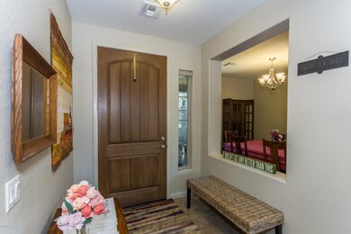 005_Foyer