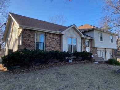 6100 Greenwood St, Shawnee, KS 66216 - photo 4