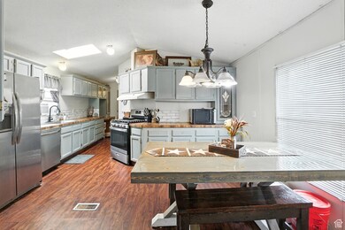 900 W Main St unit 18, Tremonton, UT 84337 - photo 2