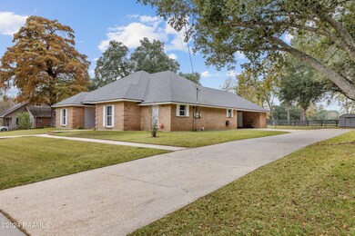 311 Acorn Dr-3