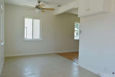 Spacious dining area off living room & kitchen