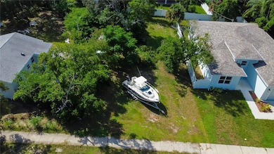 1308 E Lemon St, Tarpon Springs, FL 34689 - photo 2