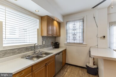 960 Macdade Blvd, Lansdowne, PA 19050 - photo 5