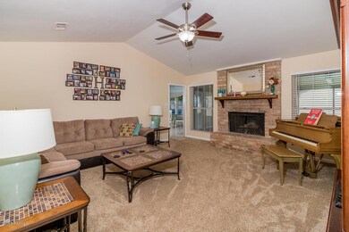 208 Belle Grove-12