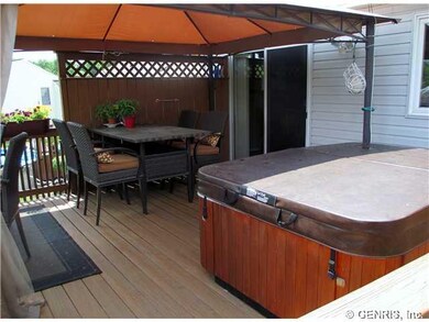 Deck Two tiered deck with cable on each level!  Ho