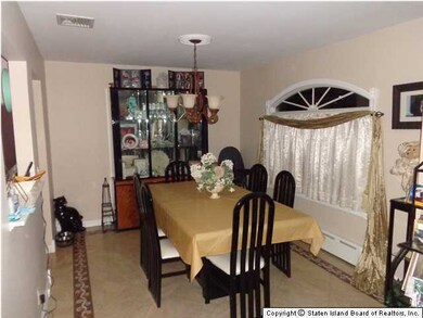 19 Edgegrove Ave, Staten Island, NY 10312 - photo 4