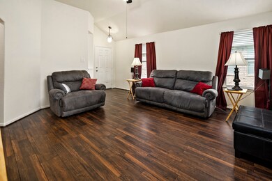 8838 Parlin Ridge Dr, Houston, TX 77040 - photo 5