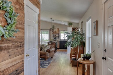 715 E Tara Lee Ave, Medical Lake, WA 99022 - photo 4