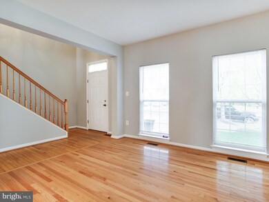 10207 Juniper Dr, Bowie, MD 20721 - photo 4