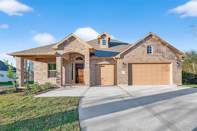 350 Lakeland Cir, Rosharon, TX 77583 - photo 2