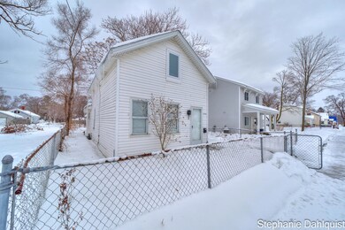 326 Mason Ave, Muskegon, MI 49441 - photo 2