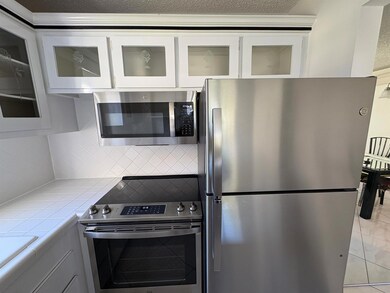 355 Windsor P, West Palm Beach, FL 33417 - photo 2