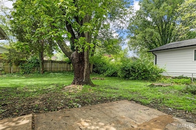 1455 Burnside Ct, Florissant, MO 63031 - photo 7