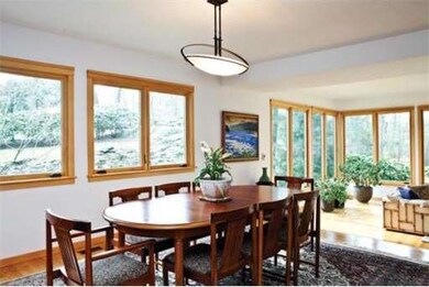 828 Hammond St, Chestnut Hill, MA 02467 - photo 4