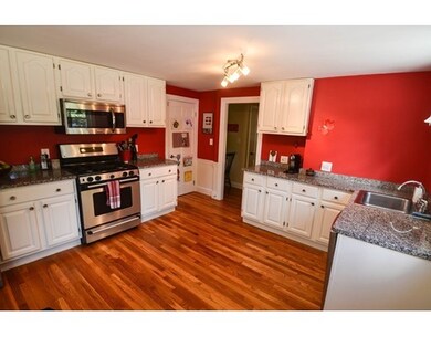 27 Linden St, Wakefield, MA 01880 - photo 4