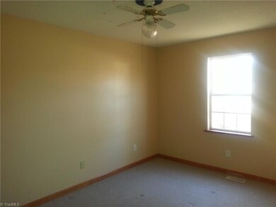 215 Garren Town Rd, Asheboro, NC 27205 - photo 6