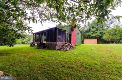 8300 Baird Ln, Berkeley Springs, WV 25411 - photo 4