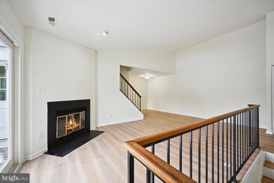 20048 Appledowre Cir, Germantown, MD 20876 - photo 5