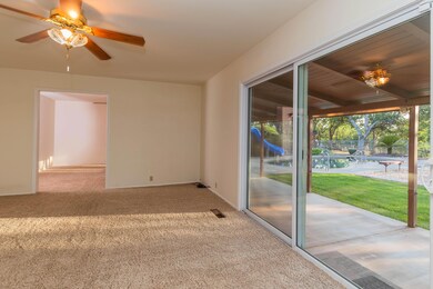 4125 Via ventura living room