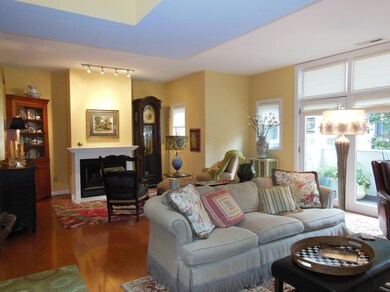 712 Sycamore Place unit 712, Columbus, OH 43206 - photo 3