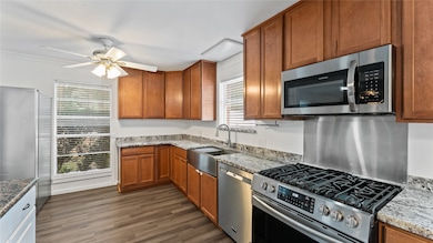 402 Placid Lake Ln, Magnolia, TX 77354 - photo 4