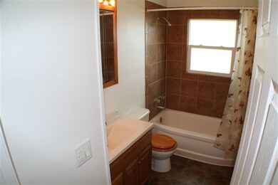 1803 W 68th St, Davenport, IA 52806 - photo 4
