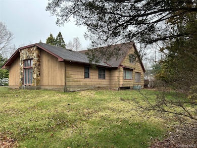 6 Cedarfield Terrace, Saint James, NY 11780 - photo 4