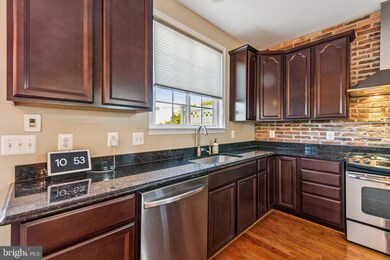 1310 Lowman St, Baltimore, MD 21230 - photo 3