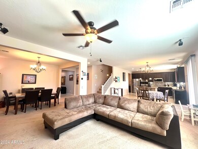 Living Area/Dining