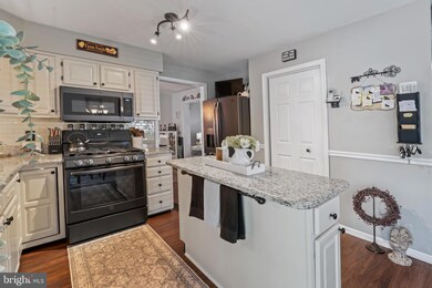 165 Franklin St, Swedesboro, NJ 08085 - photo 6