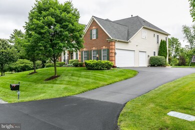 22016 Crested Quail Dr, Ashburn, VA 20148 - photo 2