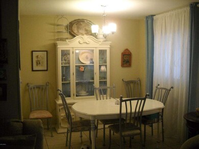 Dining room.JPG