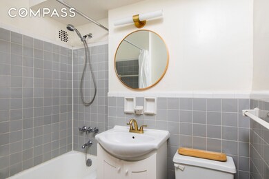 The Eastmore unit 6R, New York, NY 10021 - photo 3
