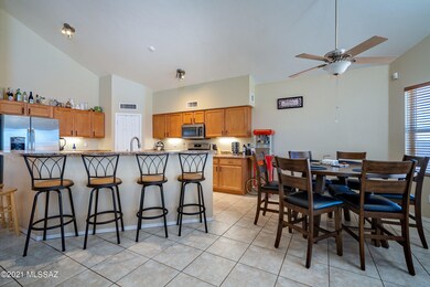 Kitchen/Breakfast Area