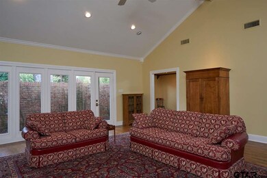 404 404 Brighton Ct, Tyler, TX 75701 - photo 3