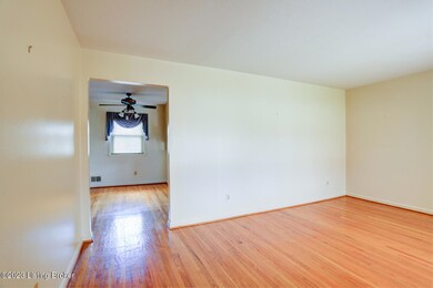 8221 Delido Rd, Louisville, KY 40219 - photo 7