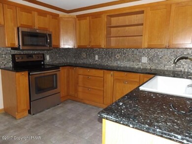 1124 Willow Creek Dr, Kunkletown, PA 18058 - photo 3