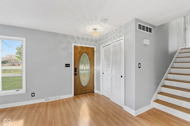 2704 Lakewood Dr N, Indianapolis, IN 46280 - photo 2