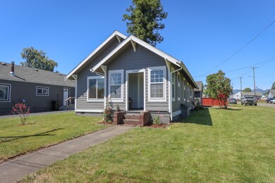 2526 8th Street, Tillamook OR