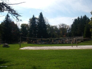 52 Red Hawk Dr, Paupack Township, PA 18436 - photo 7