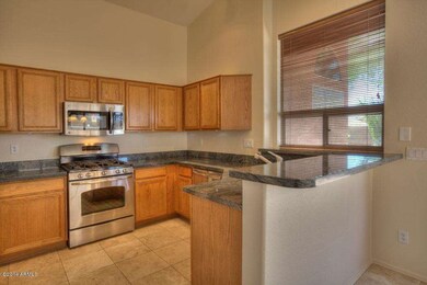 Breakfast Bar and Kitchen