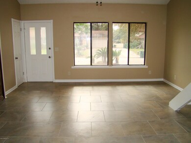 7029 Holiday Hill Ct, Jacksonville, FL 32216 - photo 3