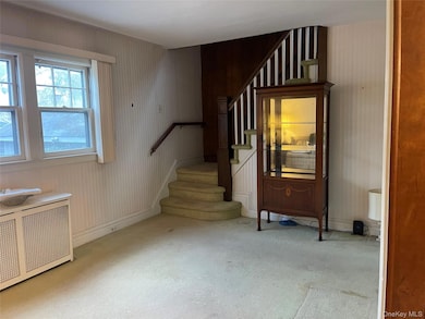 220-46 93rd Rd, Jamaica, NY 11428 - photo 5