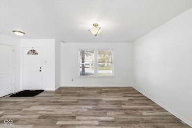 5557 Floating Leaf Dr, Indianapolis, IN 46237 - photo 5