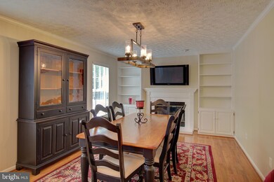 8807 Country Oak Dr, Odenton, MD 21113 - photo 5