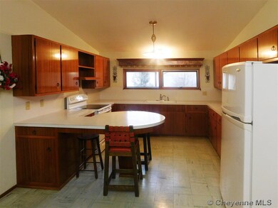 1309 Monroe Ave, Cheyenne, WY 82001 - photo 4