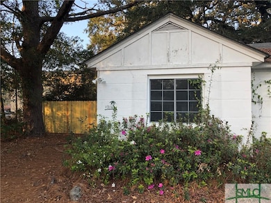 1316 E 52nd St, Savannah, GA 31404 - photo 2