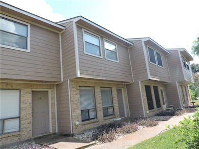 2807 Wildflower Dr unit 37, Bryan, TX 77802 - photo 2