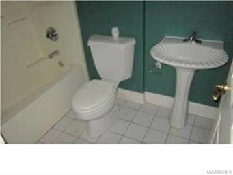 BATHROOM 3