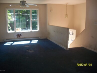 9669 Stony Hollow Dr, Tobyhanna, PA 18466 - photo 2